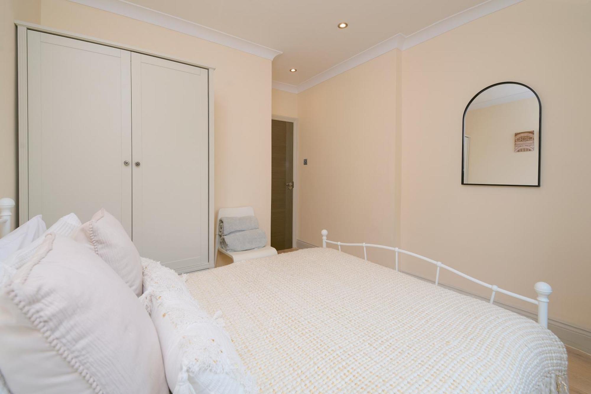 Stylish 4Bed 2 Bath, Nw London Large Apartment Londres Exterior foto